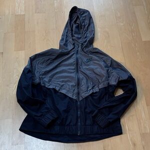 Nike Two-Tone Black and Gray Windbreaker